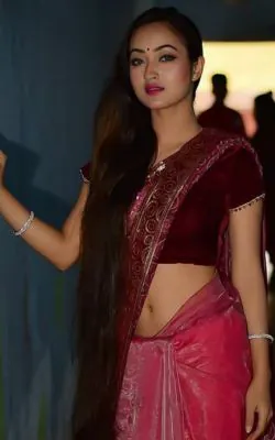 hot bengali girl in saree