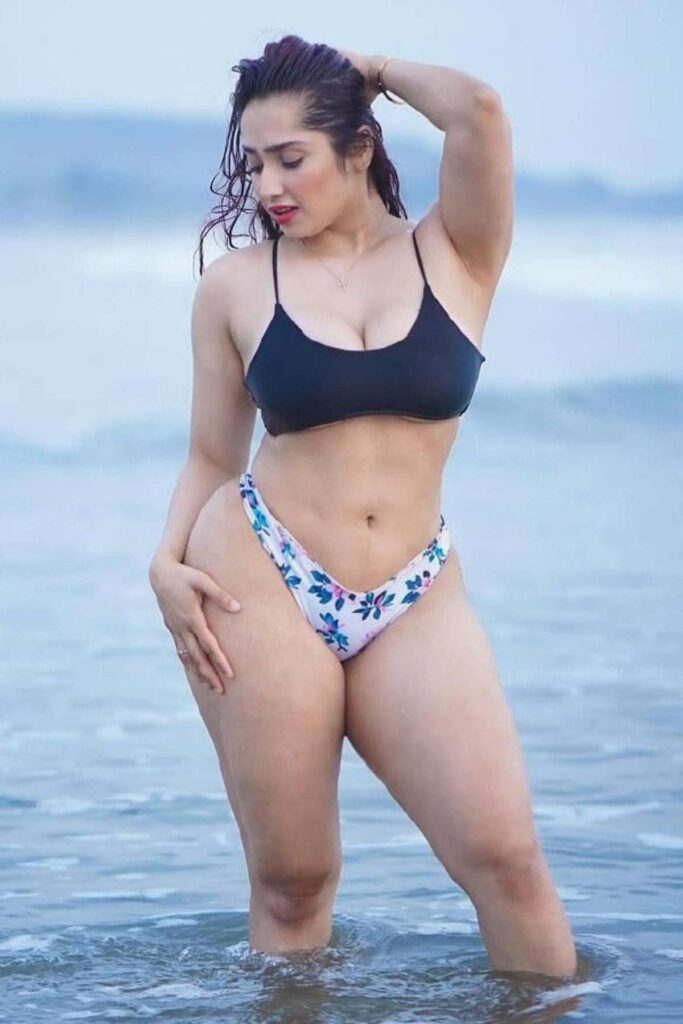 Aditi Mistry sexy photos 
