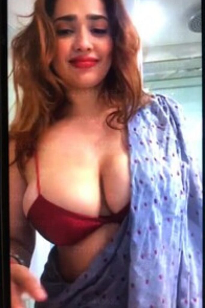 Aditi Mistry boobs pics