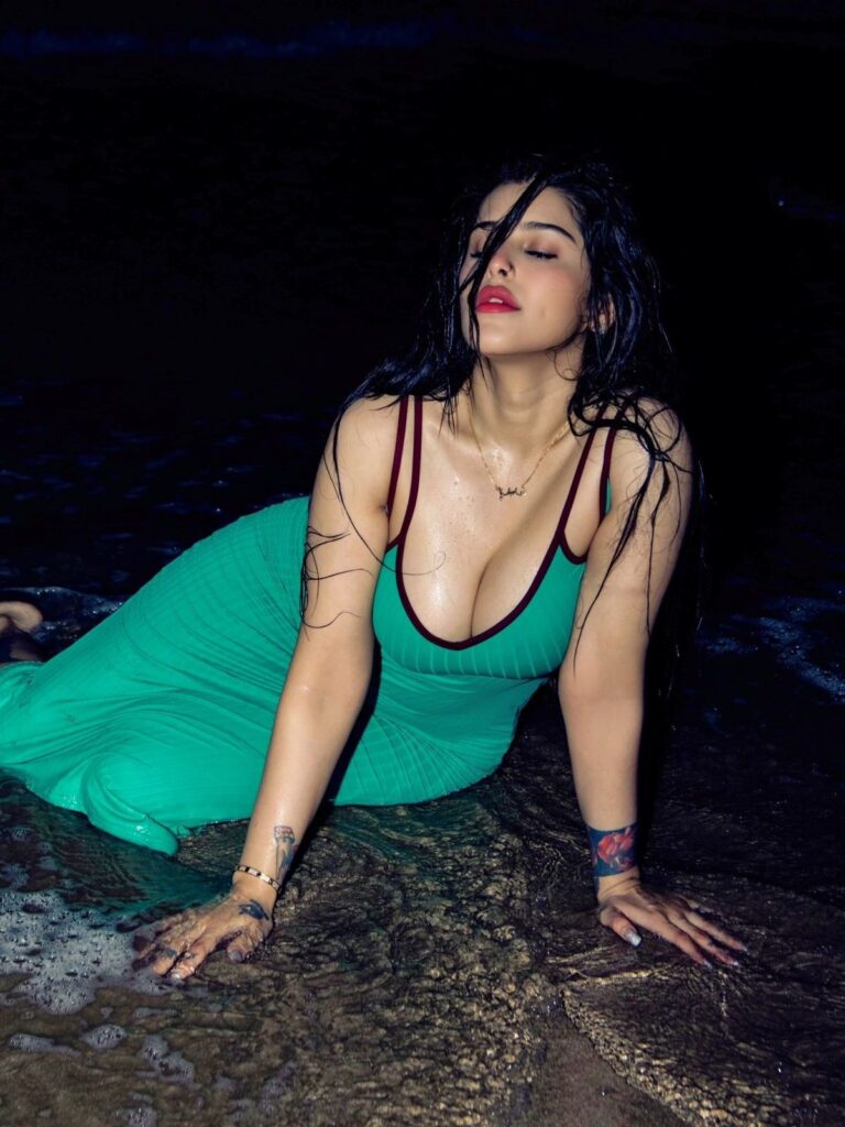 Edin Rose boobs
